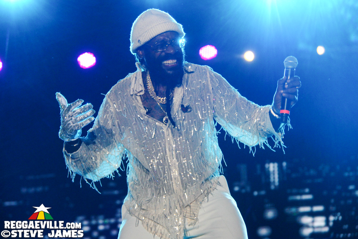 Marcia Griffiths, Tarrus Riley with Dean Fraser