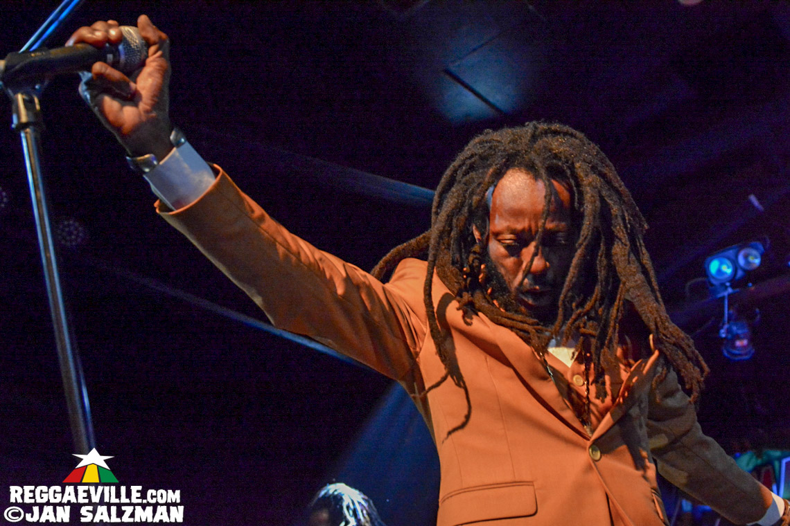 Wailing Souls, The Meditations, The Gladiators feat. Droop Lion
