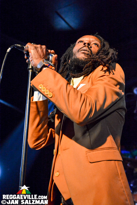 Wailing Souls, The Meditations, The Gladiators feat. Droop Lion
