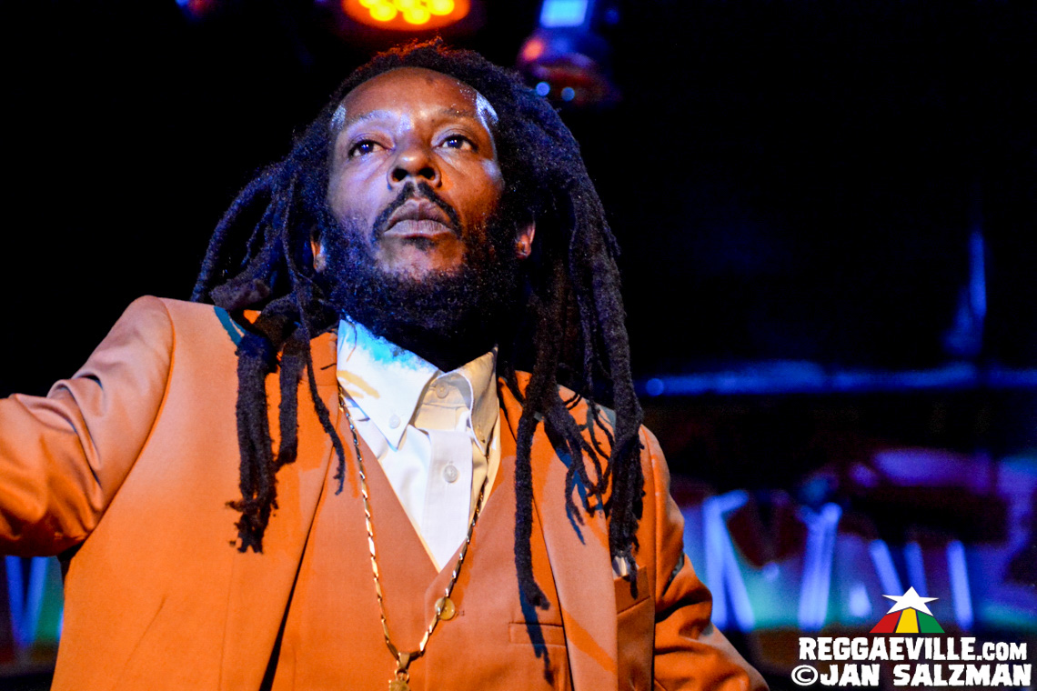 Wailing Souls, The Meditations, The Gladiators feat. Droop Lion