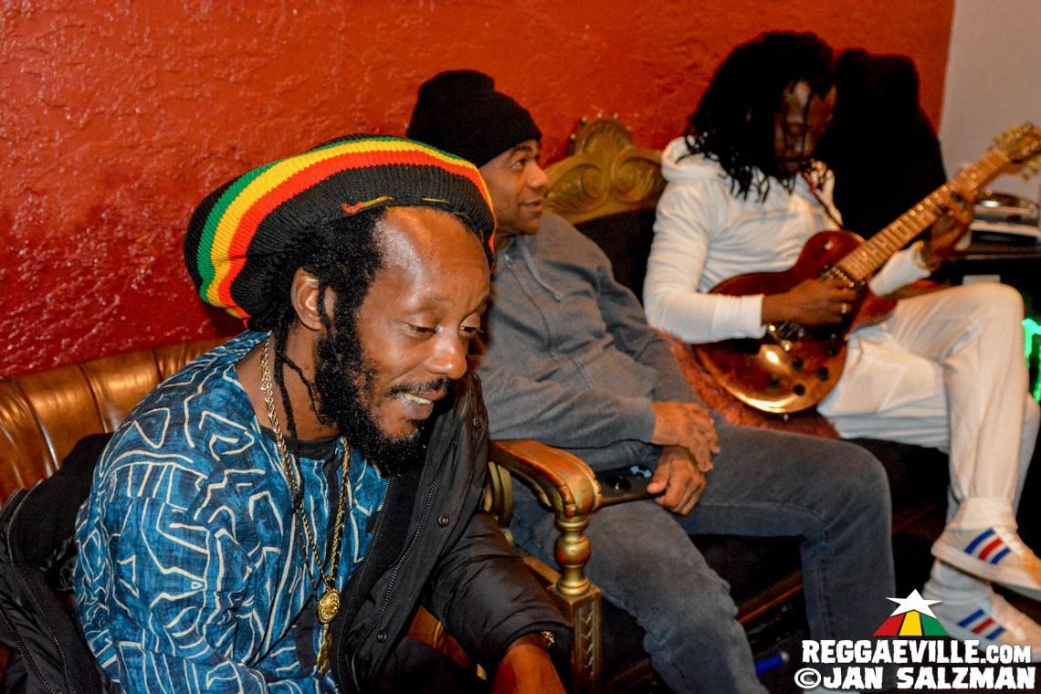 Wailing Souls, The Meditations, The Gladiators feat. Droop Lion