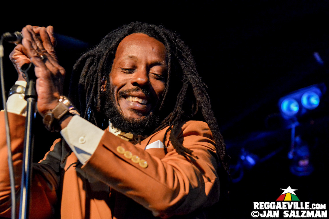 Wailing Souls, The Meditations, The Gladiators feat. Droop Lion