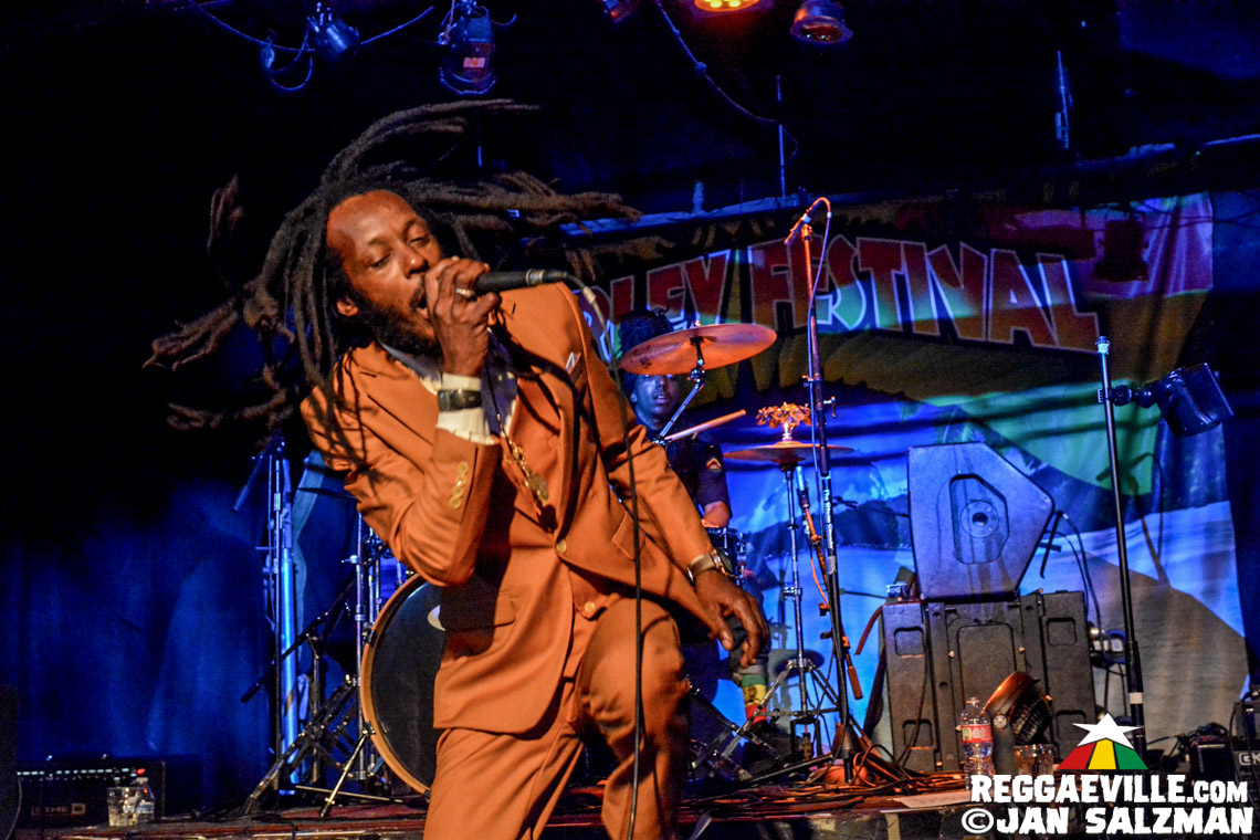 Wailing Souls, The Meditations, The Gladiators feat. Droop Lion