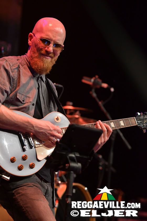 Max Romeo with Azizzi & Xana Romeo, Droop Lion