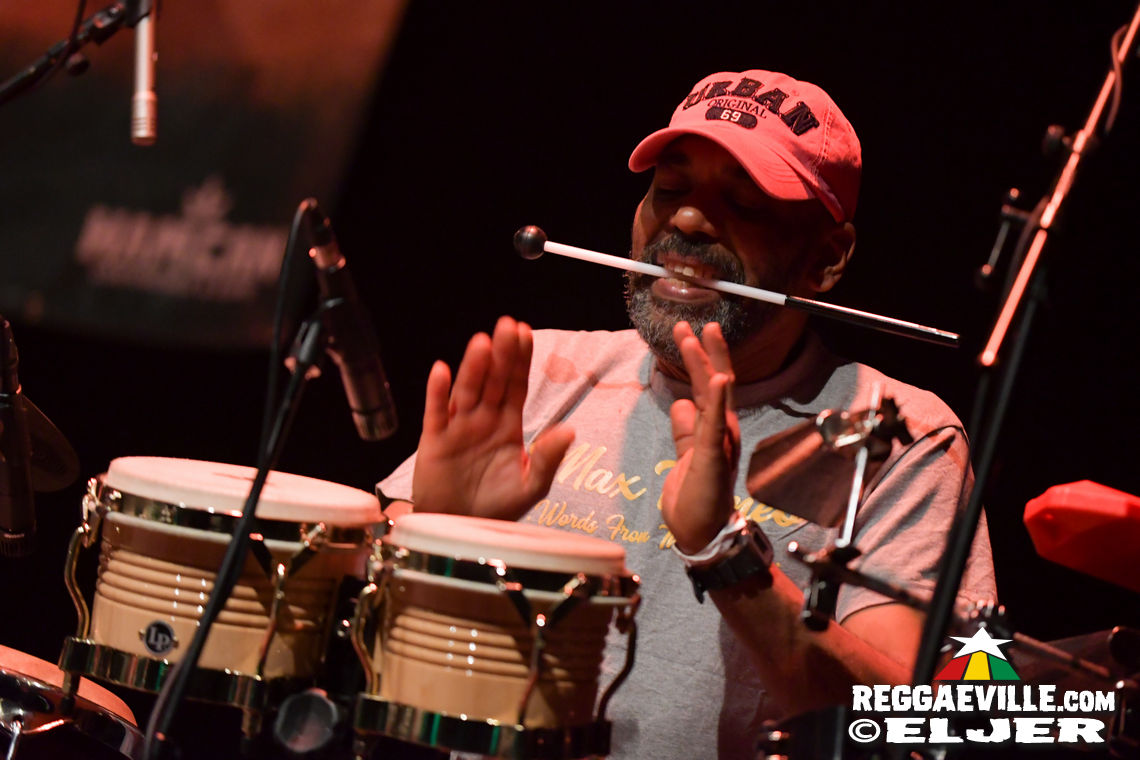 Max Romeo with Azizzi & Xana Romeo, Droop Lion