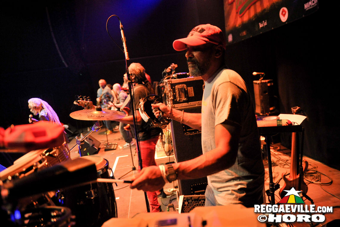 Max Romeo with Azizzi & Xana Romeo, Droop Lion