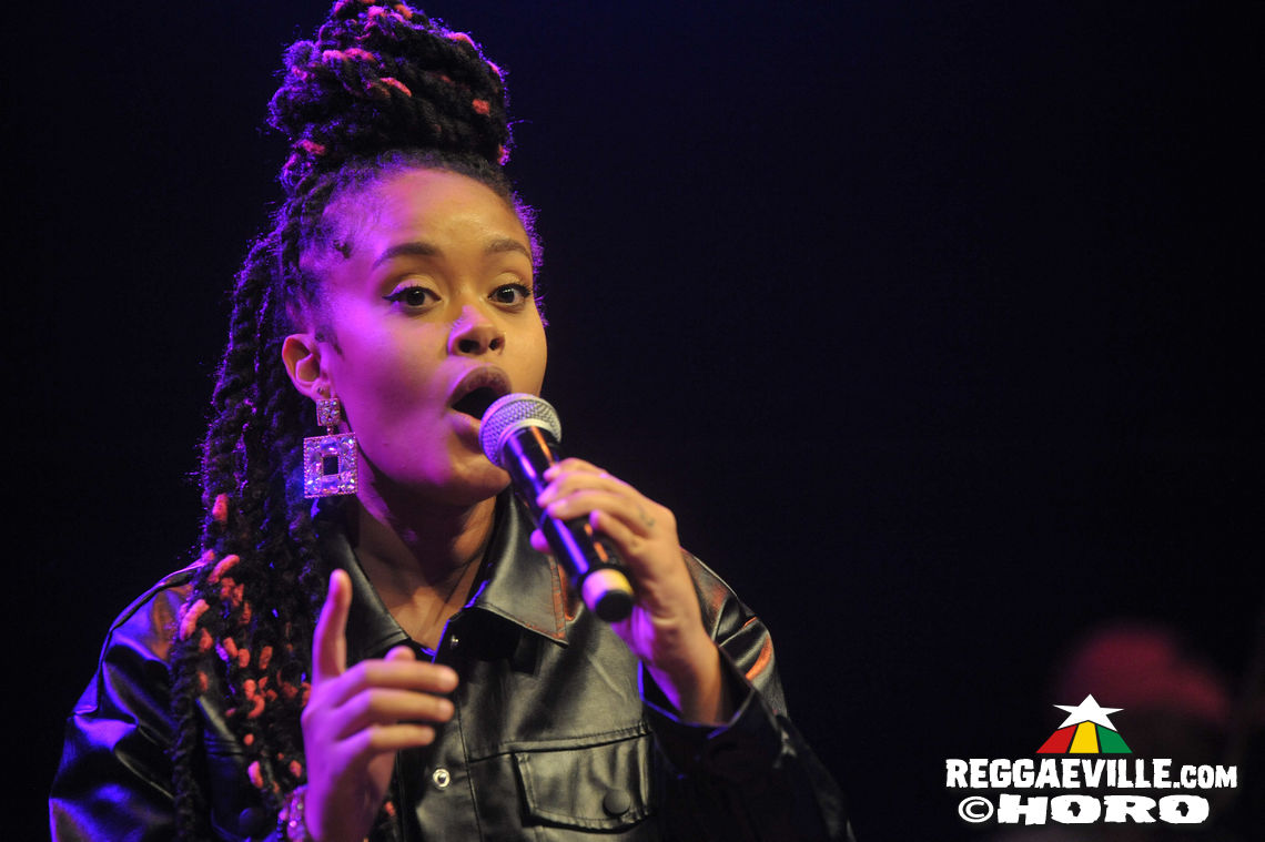 Max Romeo with Azizzi & Xana Romeo, Droop Lion