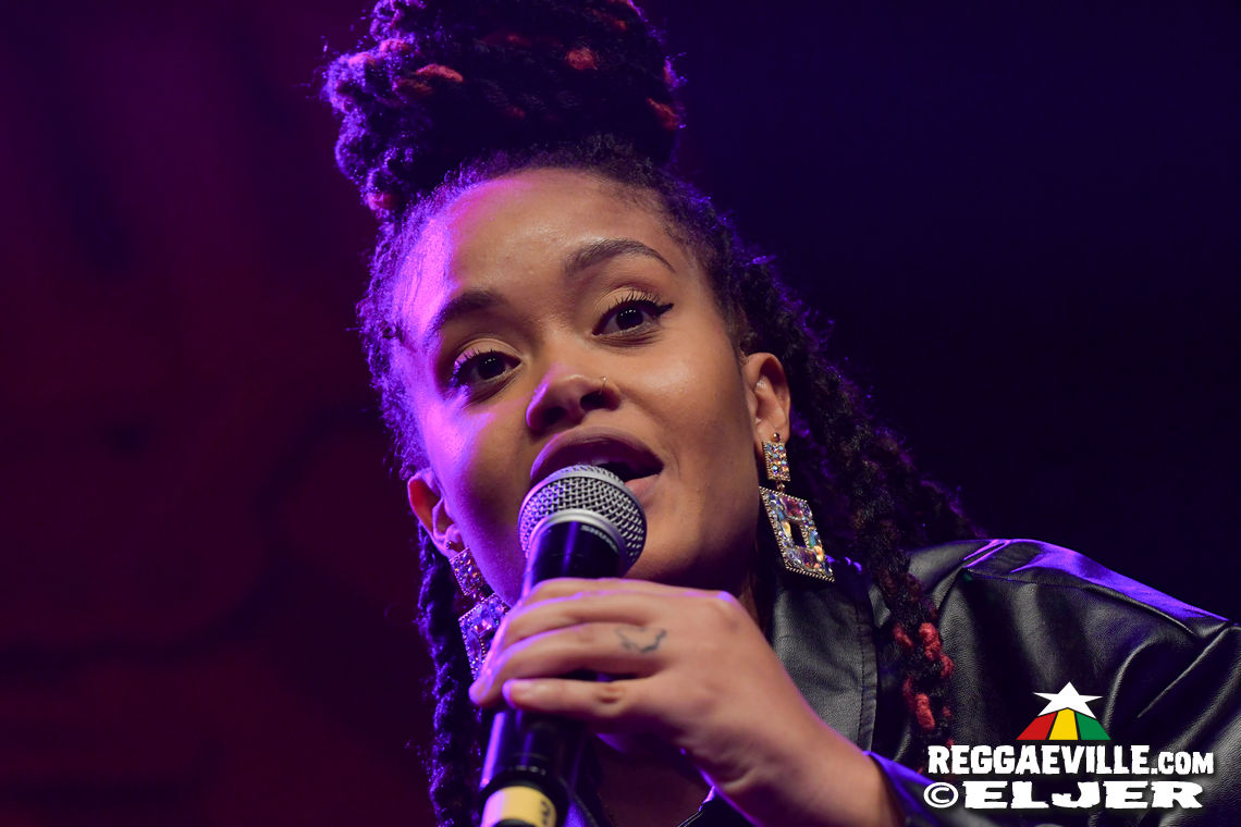 Max Romeo with Azizzi & Xana Romeo, Droop Lion