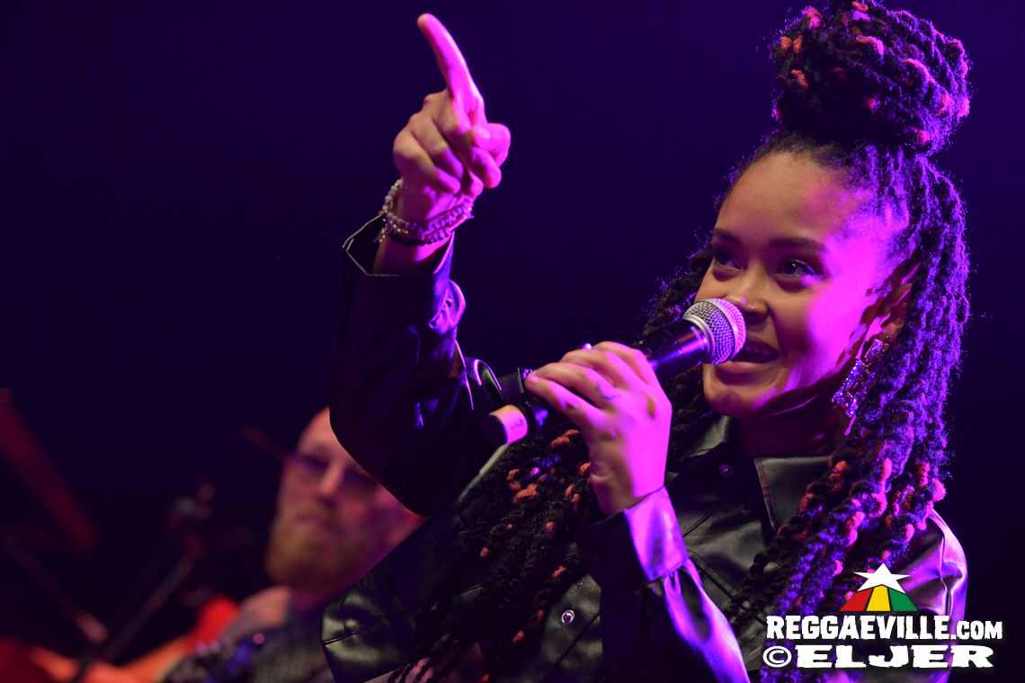 Max Romeo with Azizzi & Xana Romeo, Droop Lion