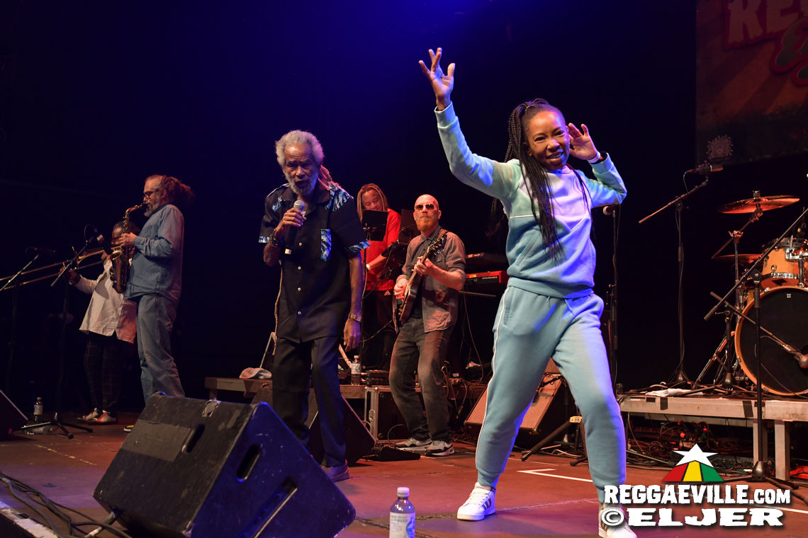 Max Romeo with Azizzi & Xana Romeo, Droop Lion