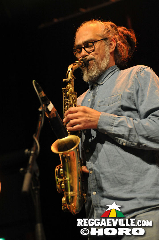 Max Romeo with Azizzi & Xana Romeo, Droop Lion