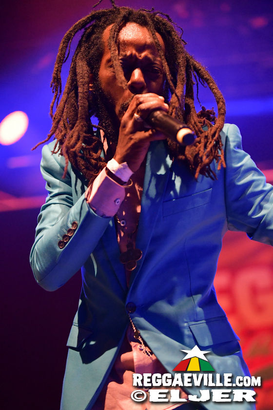 Max Romeo with Azizzi & Xana Romeo, Droop Lion