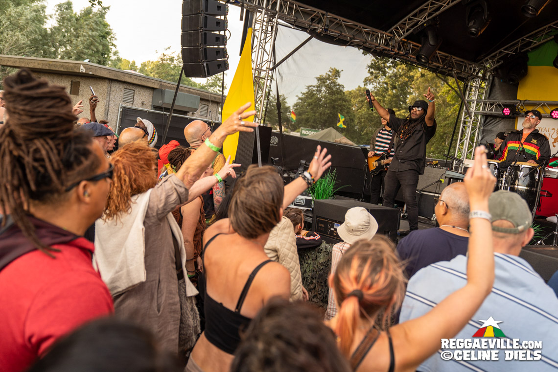 Twinkle Brothers, Rootsriders