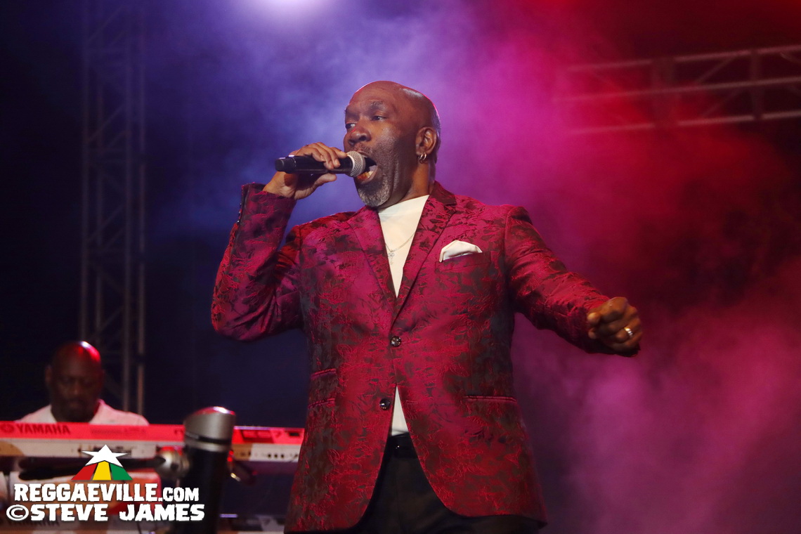 The Manhattans, Deniece Williams, Etana