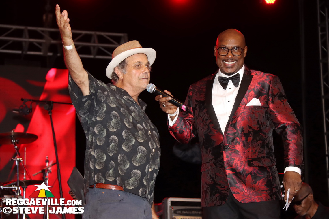 The Manhattans, Deniece Williams, Etana