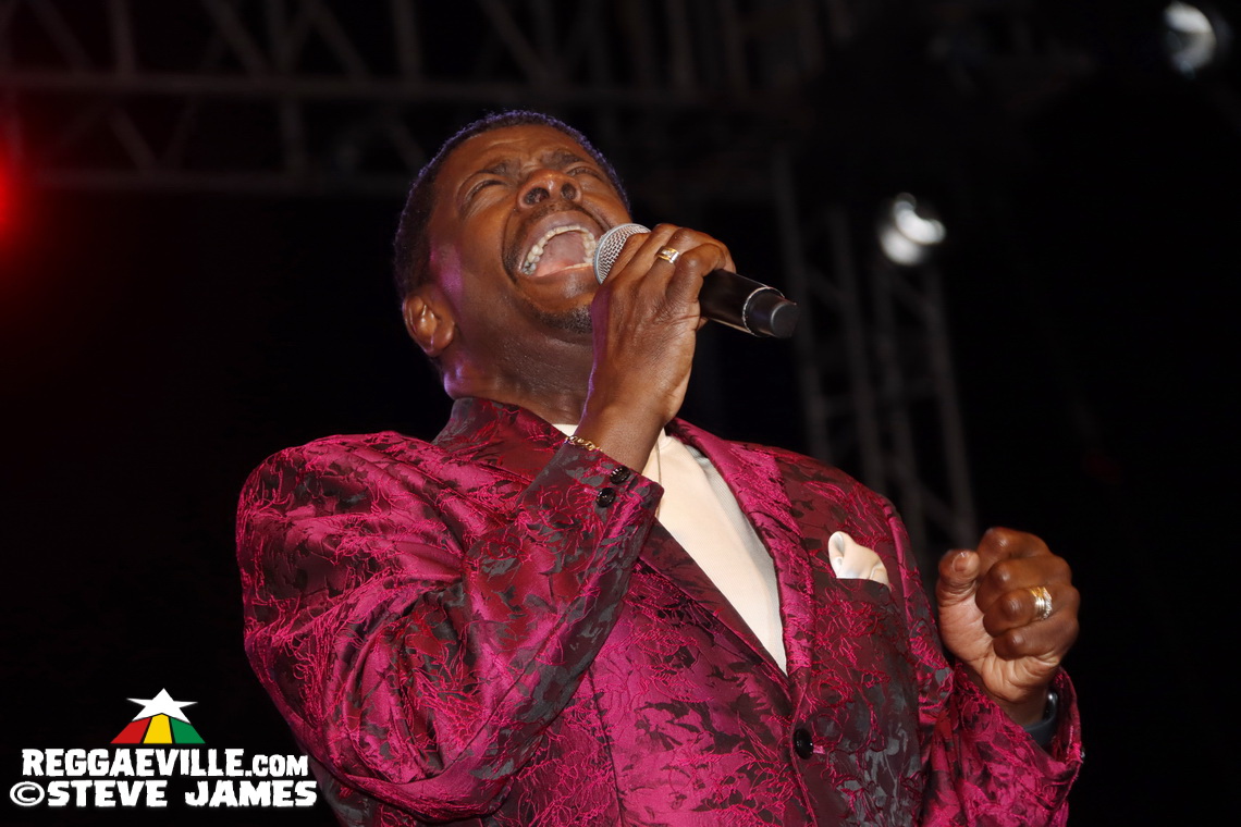 The Manhattans, Deniece Williams, Etana