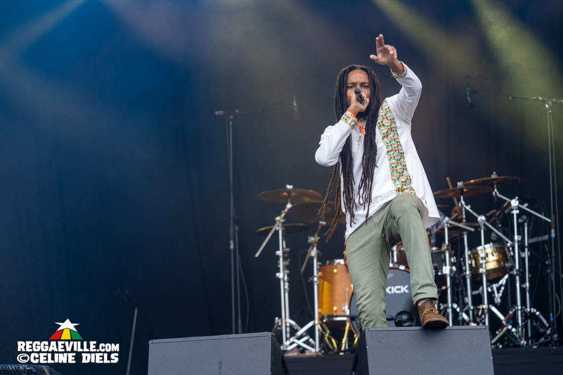 Jesse Royal, Yaksta, Ras-I