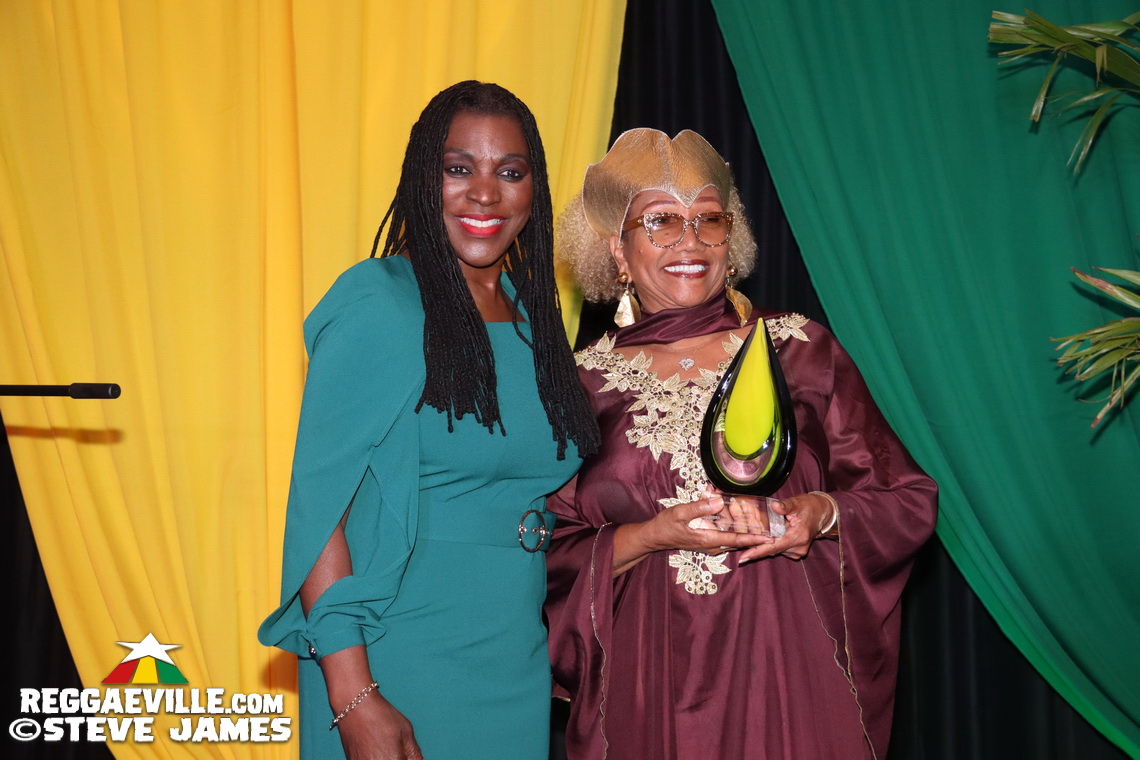 Marcia Griffiths, Olivia 'Babsy' Grange, Winston 'Wee Pow' Powell, David Cairol