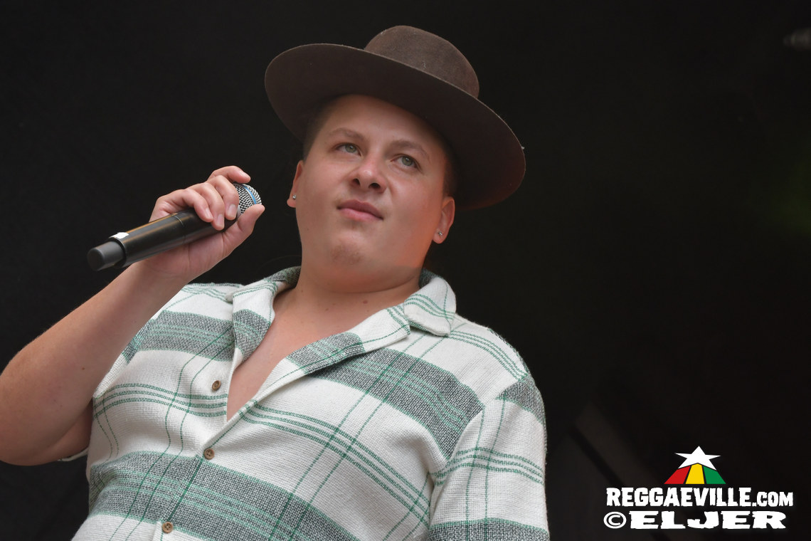 Chester Miller, INTI feat. Chaski, Ganjaman & Friends