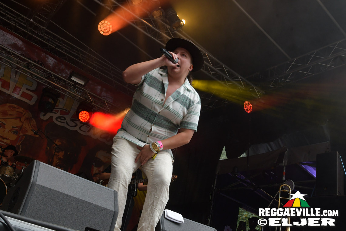 Chester Miller, INTI feat. Chaski, Ganjaman & Friends