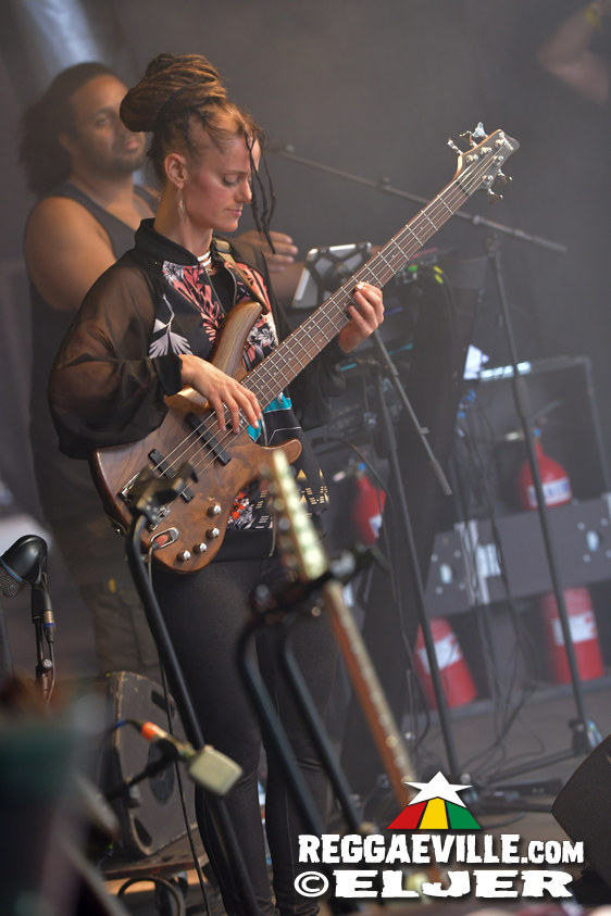 Chester Miller, INTI feat. Chaski, Ganjaman & Friends