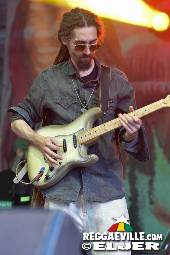 Chester Miller, INTI feat. Chaski, Ganjaman & Friends