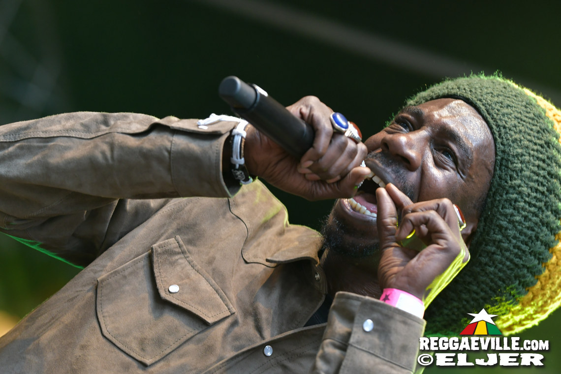 Meta Dia, Roughhouse, New York Ska Jazz Ensamble