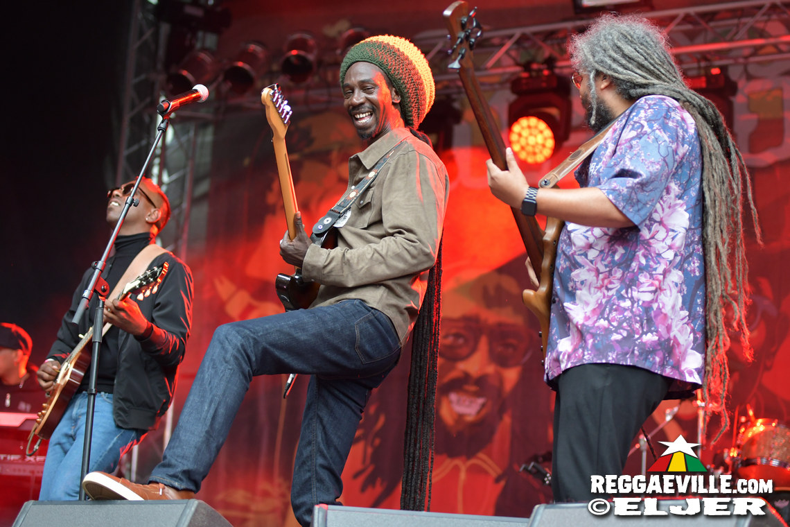 Meta Dia, Roughhouse, New York Ska Jazz Ensamble