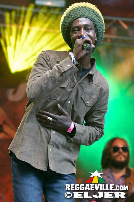 Meta Dia, Roughhouse, New York Ska Jazz Ensamble