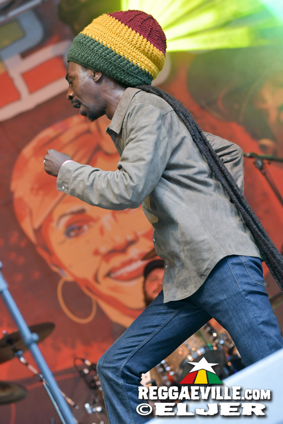 Meta Dia, Roughhouse, New York Ska Jazz Ensamble