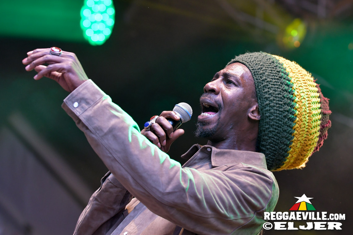 Meta Dia, Roughhouse, New York Ska Jazz Ensamble