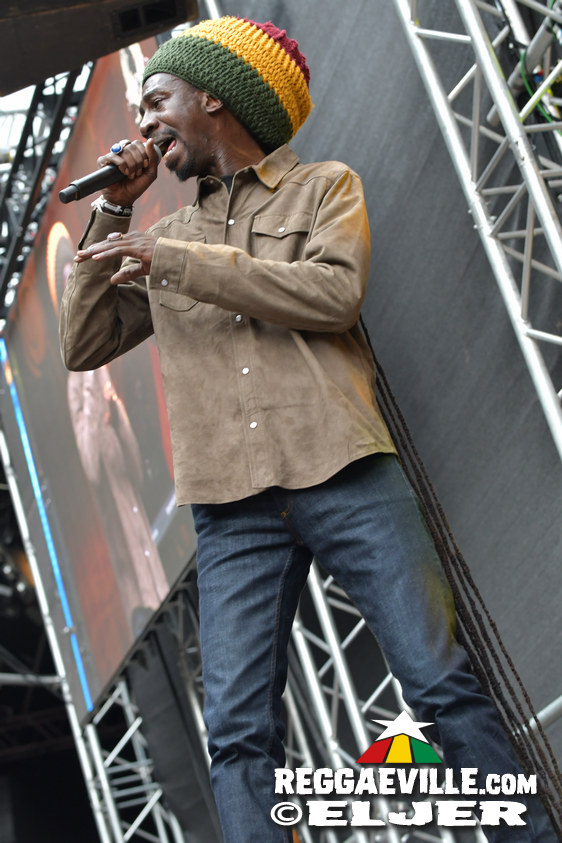 Meta Dia, Roughhouse, New York Ska Jazz Ensamble