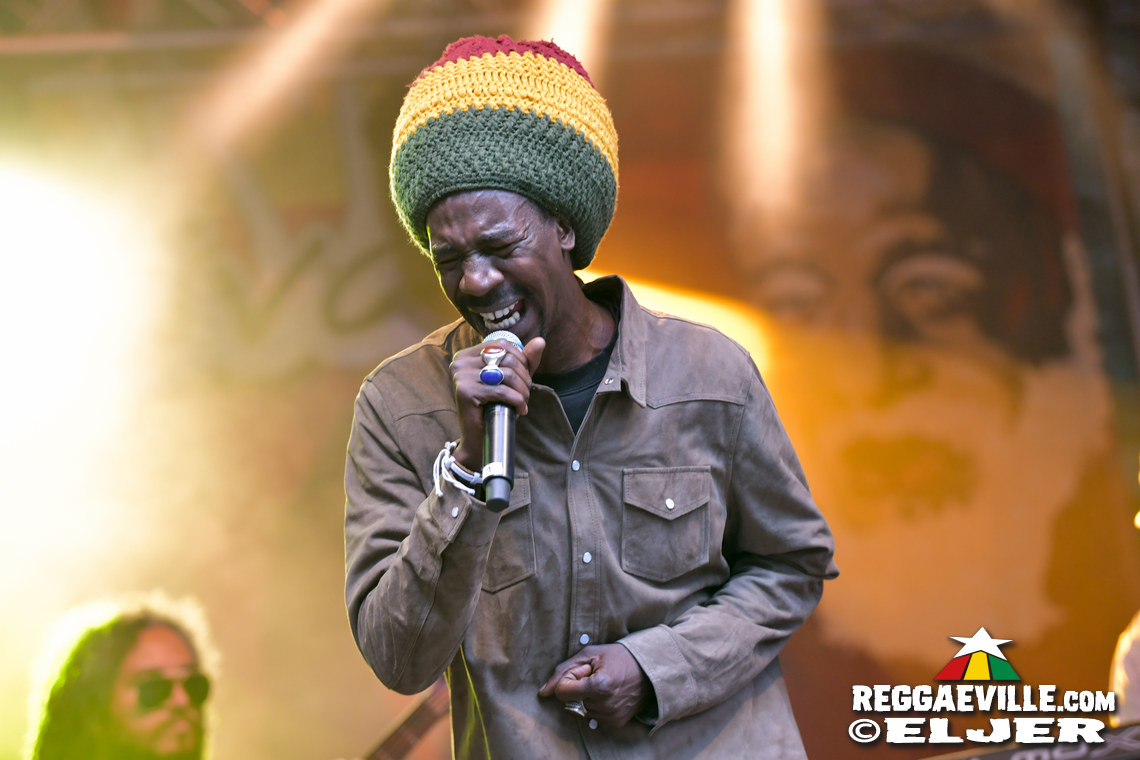 Meta Dia, Roughhouse, New York Ska Jazz Ensamble