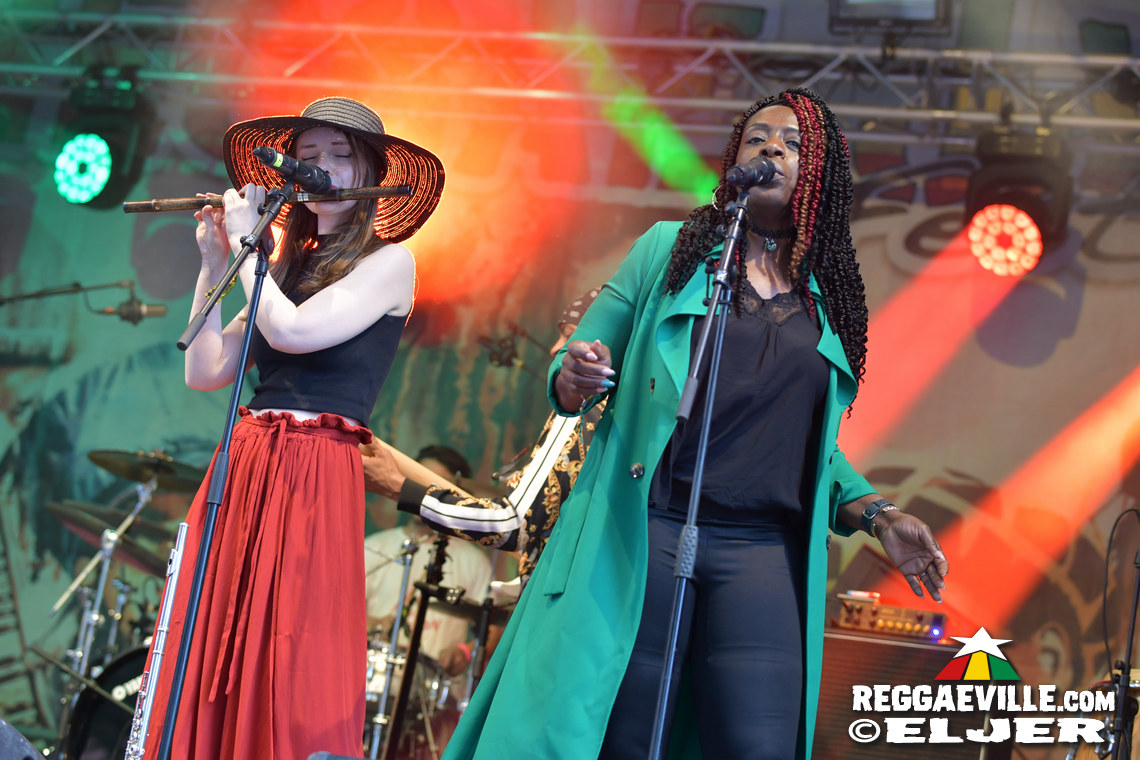 Meta Dia, Roughhouse, New York Ska Jazz Ensamble