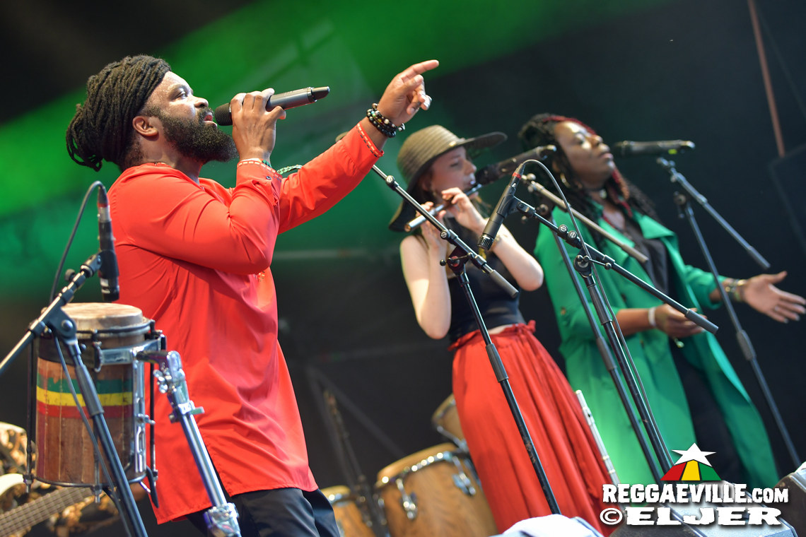 Meta Dia, Roughhouse, New York Ska Jazz Ensamble