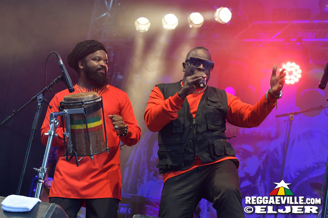 Meta Dia, Roughhouse, New York Ska Jazz Ensamble