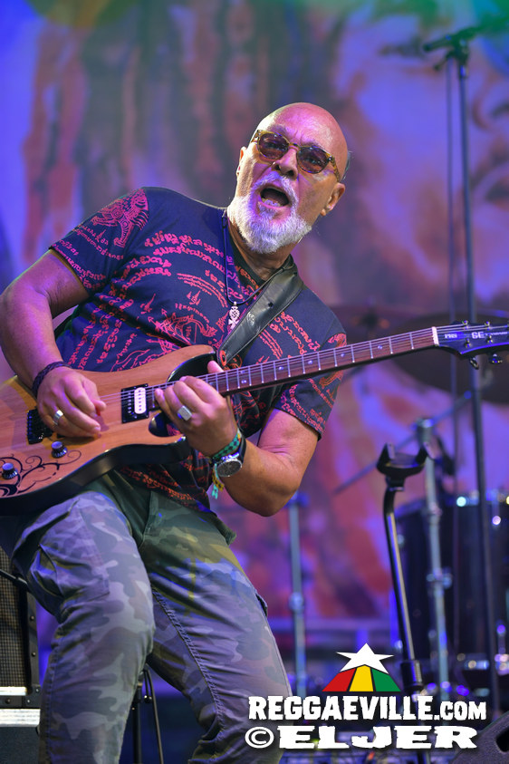 Meta Dia, Roughhouse, New York Ska Jazz Ensamble