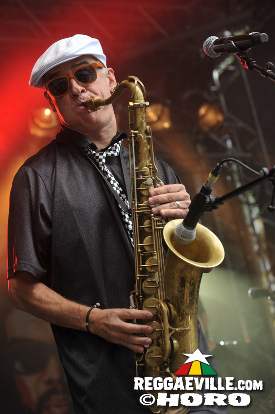 Meta Dia, Roughhouse, New York Ska Jazz Ensamble