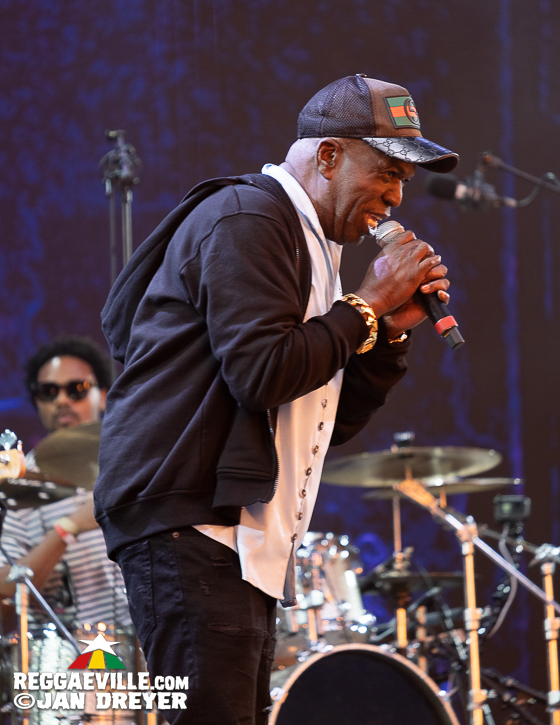 Barrington Levy, Sean Paul, Lila Iké, The Legendary Wailers feat. Junior Marvin