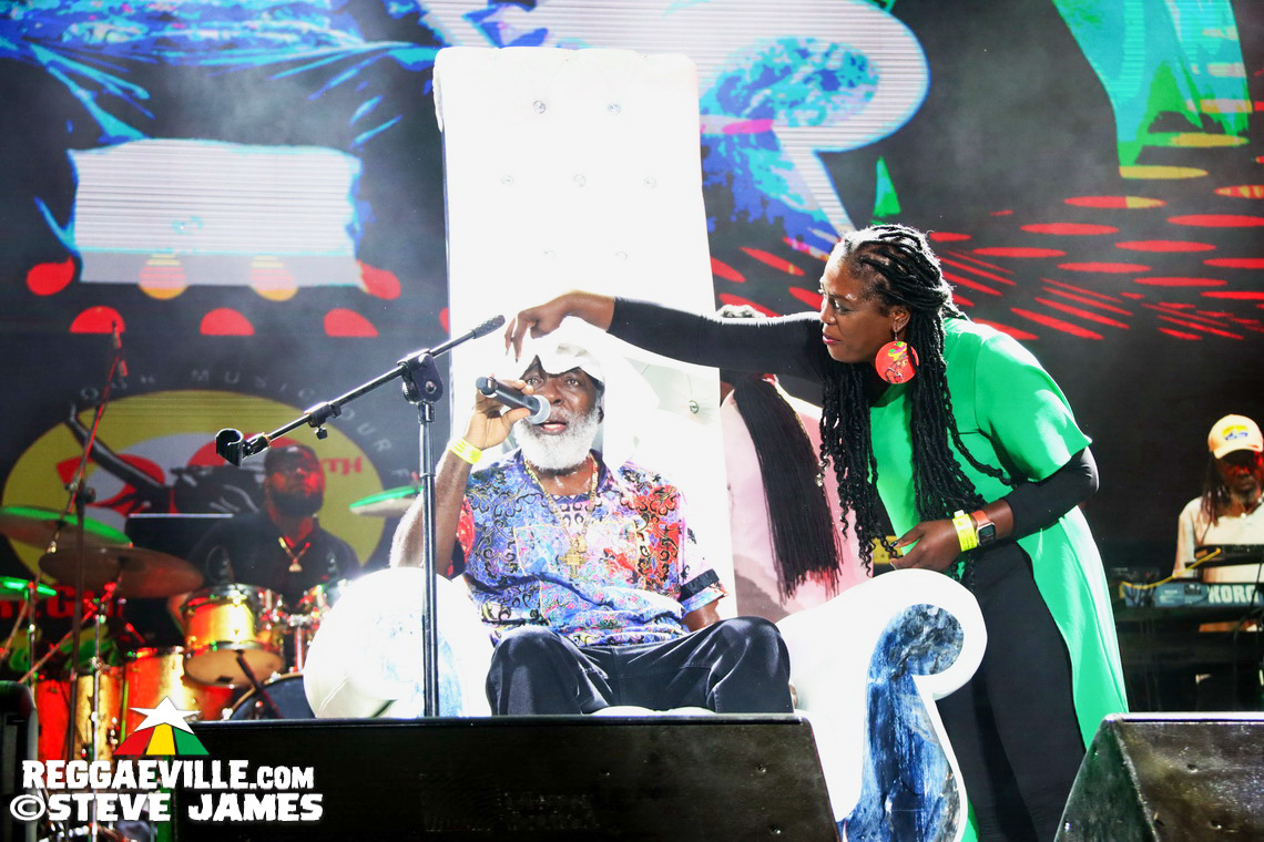 Freddie McGregor with Stephen & Chino McGregor