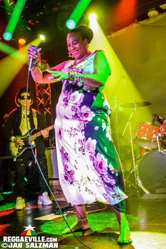 Sister Nancy & Soul Syndicate with Tippa Lee