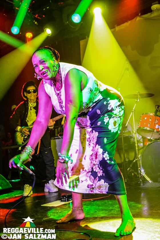 Sister Nancy & Soul Syndicate with Tippa Lee