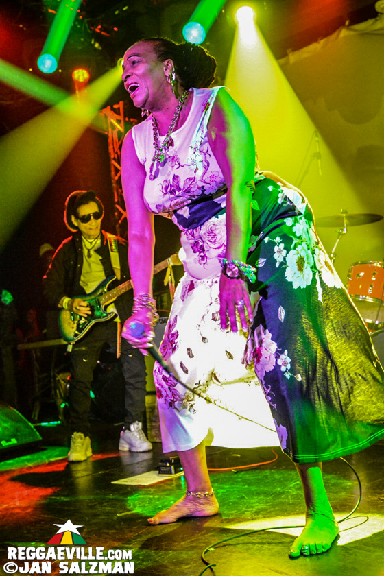 Sister Nancy & Soul Syndicate with Tippa Lee