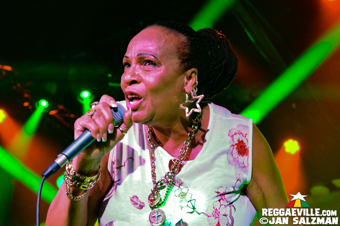 Sister Nancy & Soul Syndicate with Tippa Lee