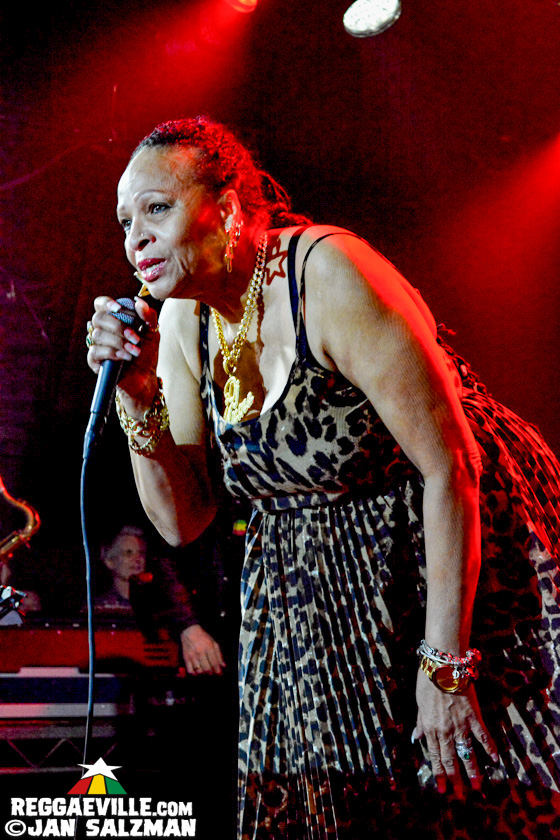 Sister Nancy & Soul Syndicate