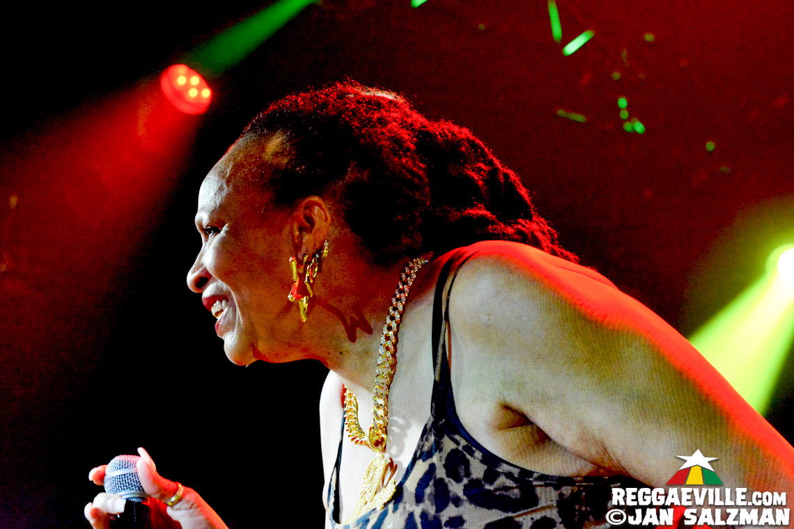 Sister Nancy & Soul Syndicate