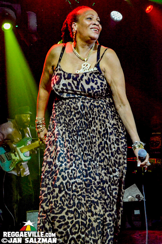 Sister Nancy & Soul Syndicate