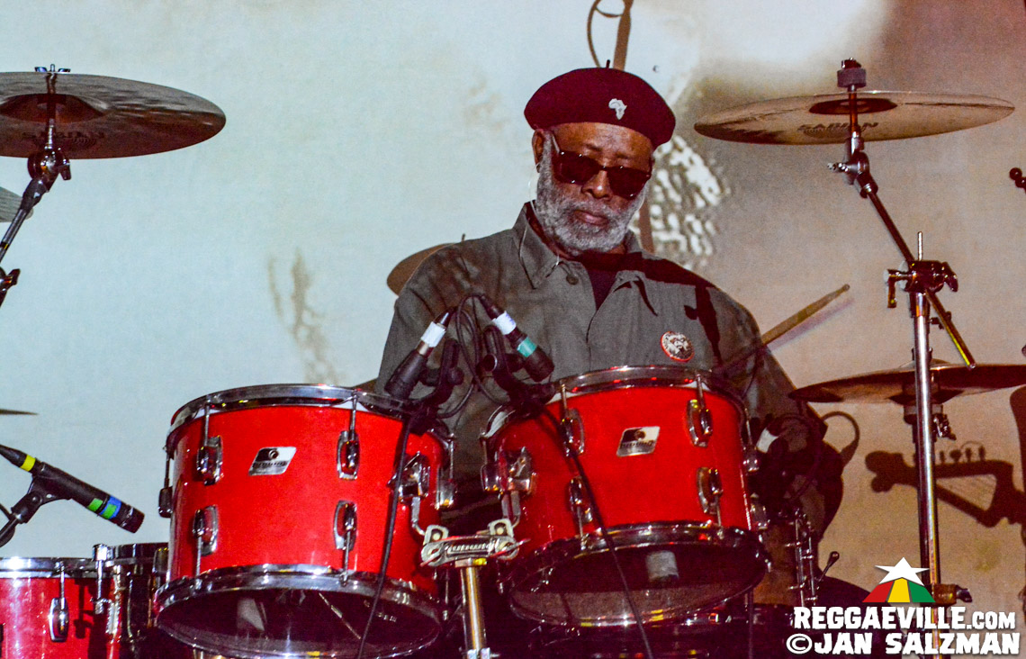 Sister Nancy & Soul Syndicate