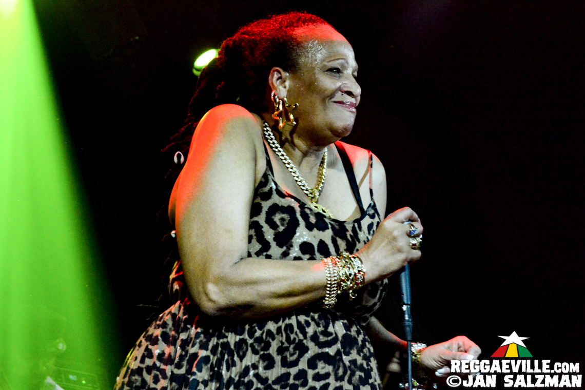 Sister Nancy & Soul Syndicate