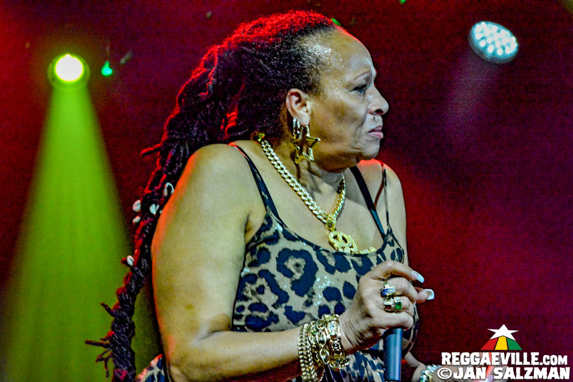 Sister Nancy & Soul Syndicate